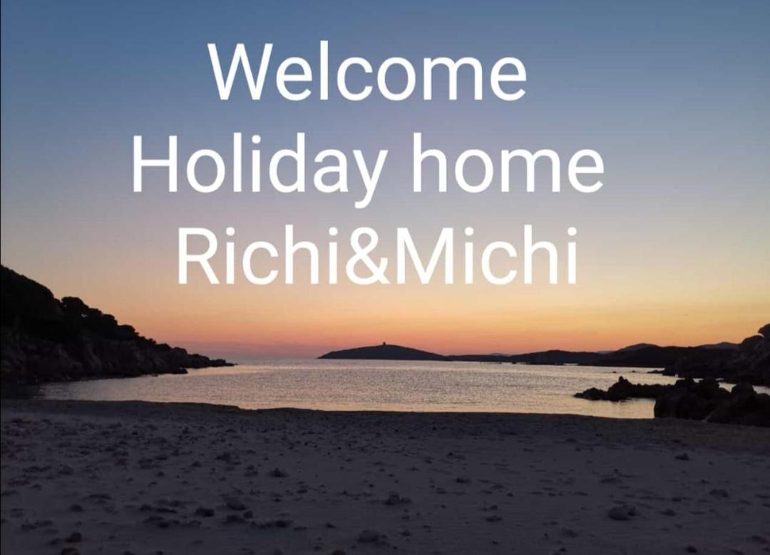 Casa vacanze richi&michi Villa Chia Esterno foto